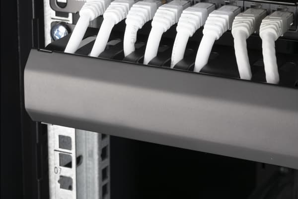 19" Cable panel, 1U, finger channel, black
