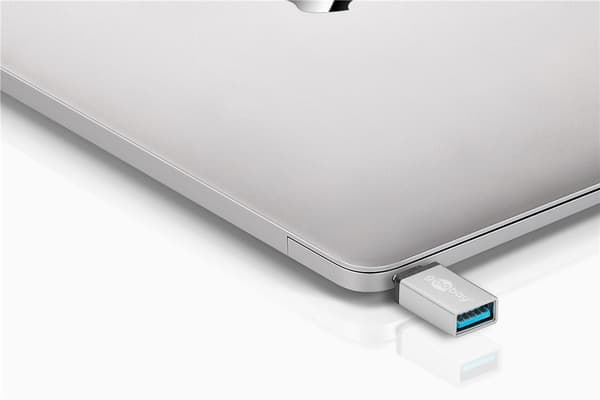 USB-C™/USB-A 3.0 OTG SuperSpeed-adapter for ladekabler, sølvfarget