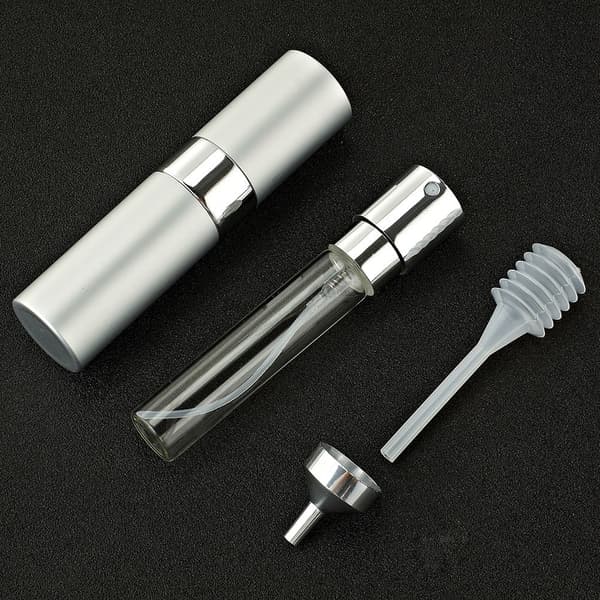 Liten refill sprayflaska för parfym 8 ml Silver