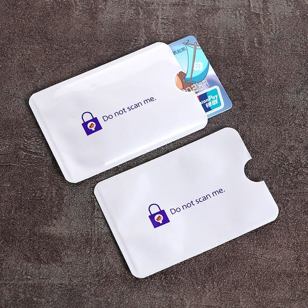 12 Pakkaa RFID-estokorttiholkit B
