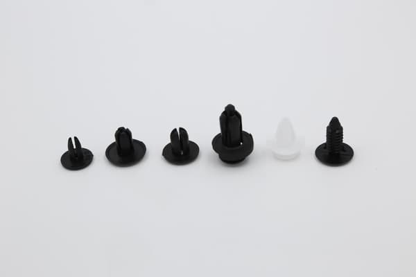 Fästelement till bil i plast 50-pack