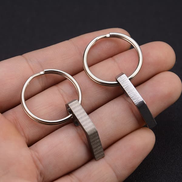 Mini nøkkelringflaskeåbner, 2-pak rustfrit stål EDC flaskeåbner