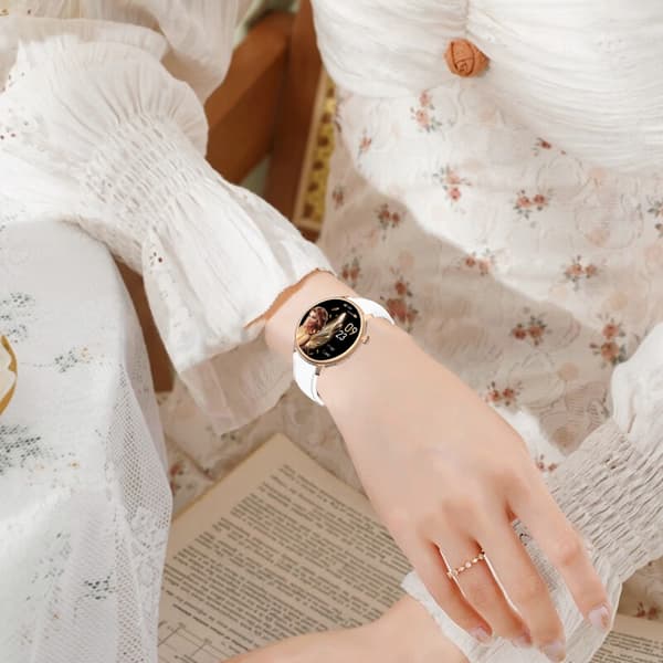 Smartwatch med puls-, blodtryks- og iltmåling White