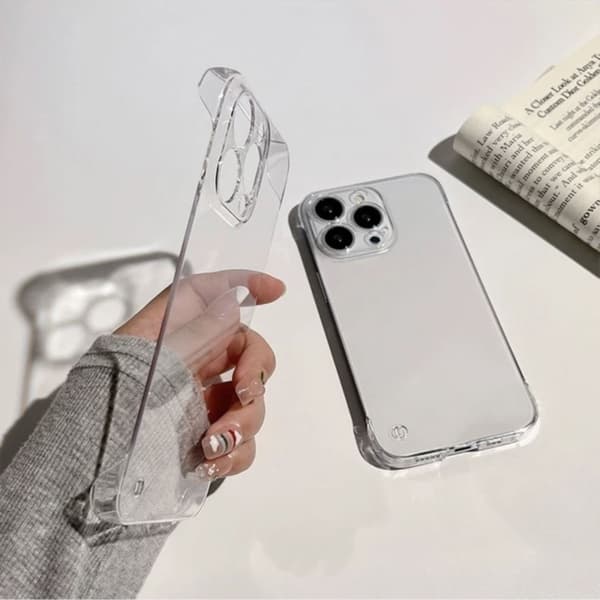 Erittäin ohut ja kirkas iPhone 16 Pro -kotelo