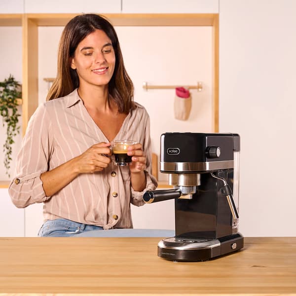 Espressokeitin Taste Slim Musta