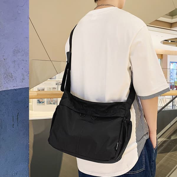 Grå Skulderveske - Romslig og Stilig Canvas Tote Black
