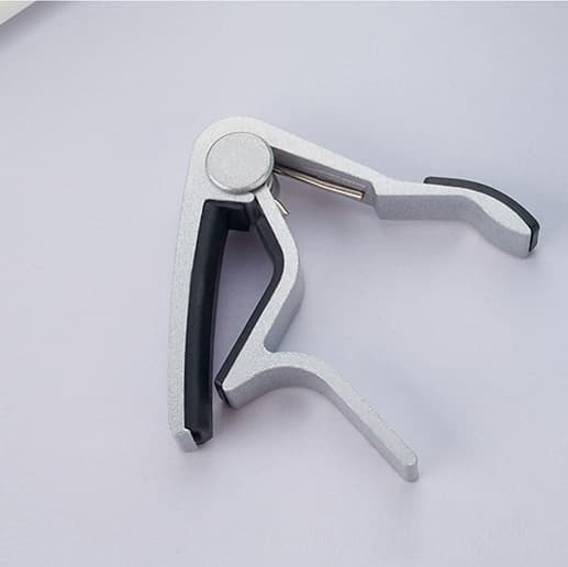 Gitarcapo i aluminiumslegering for akustiske gitarer Silver