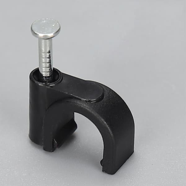 Kabelklämmor med spik 100-pack Black 4 mm