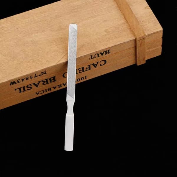 Neglefil i rustfrit stål 18 cm - 4-sidet professionel kvalitet