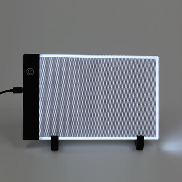 A5 LED-valotyyny, 3 kirkkaustilaa