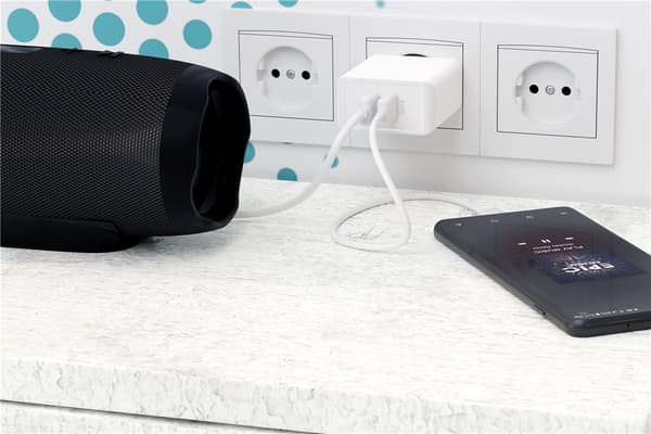 USB-A QC dobbel hurtiglader (28 W) hvit