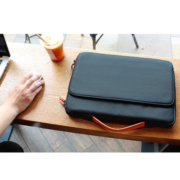 Vattentät Laptopväska Black S