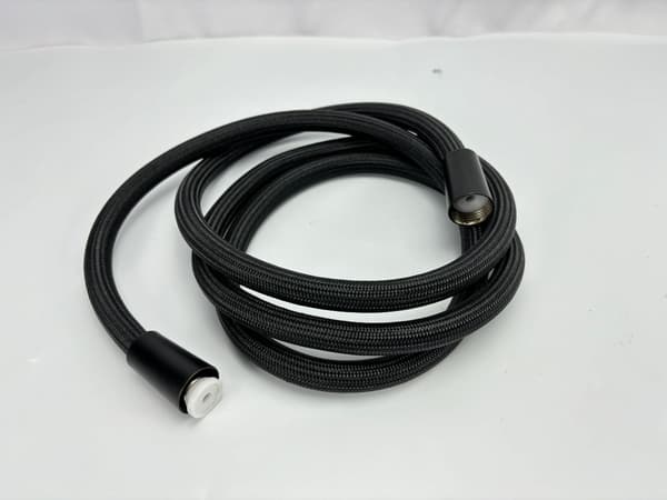 2 Meter Sort Nylon Anti-Eksplosions Bruseslange med Stålkappe