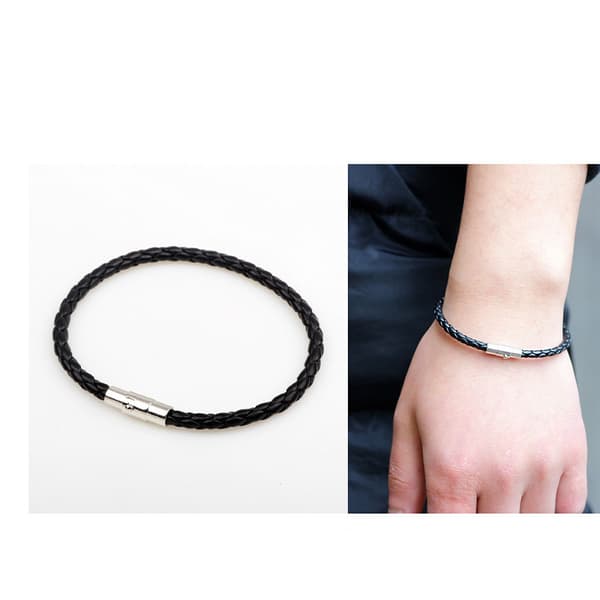 Sort læderarmbånd med magnetisk lås