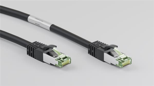 RJ45 (CAT 6A, 500 MHz) patchkabel med CAT 8.1 S/FTP råkabel, sort