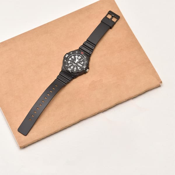 TPU-ranneke Casio LRW-200H -kellolle Black
