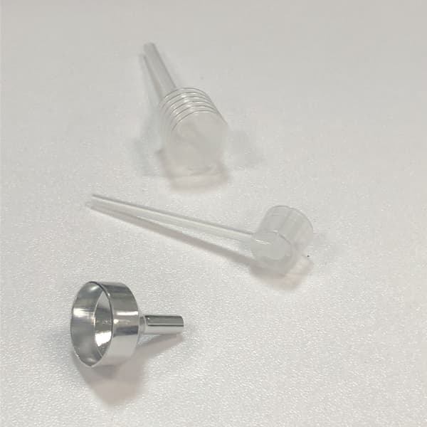 Liten refill sprayflaska för parfym 8 ml Silver