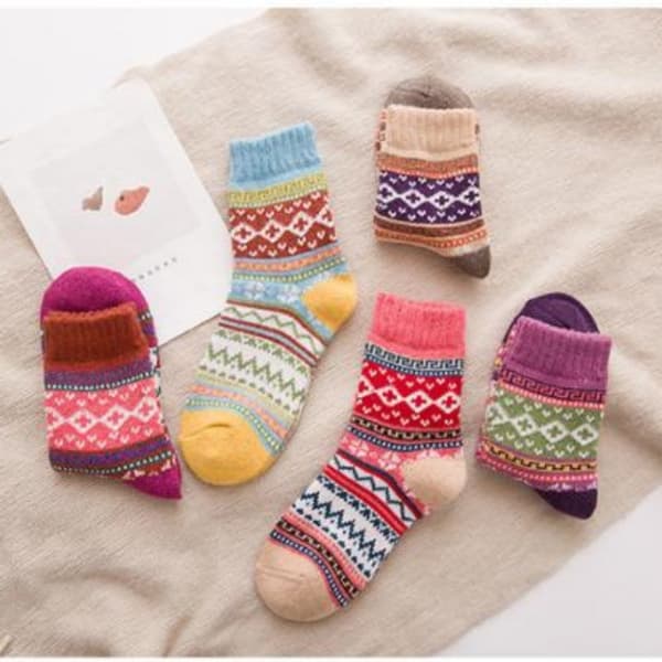 Neulotut talvisukat naisille 5kpl MultiColor Wavy L