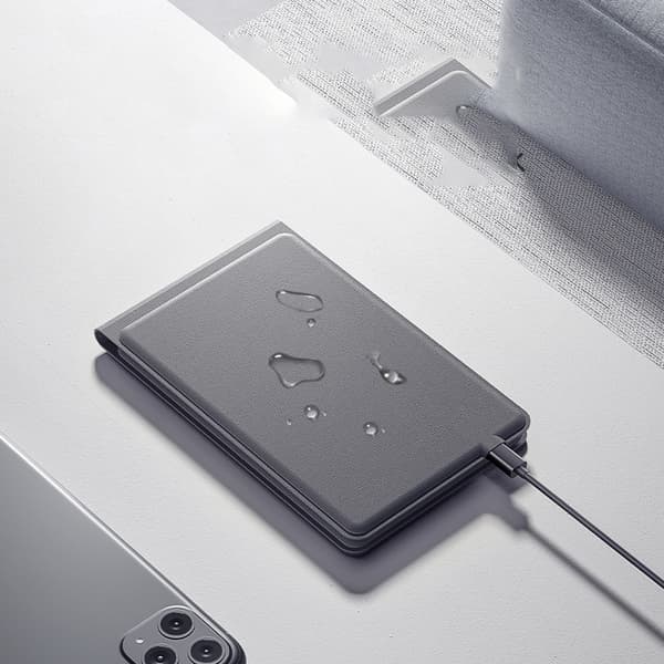Tri-Fold Læder Bluetooth Tastatur - Bærbart & Stilfuldt