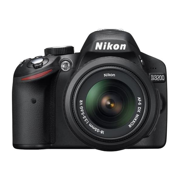 NIKON D3200 Reflex + AF-S VR DX 18-55mm