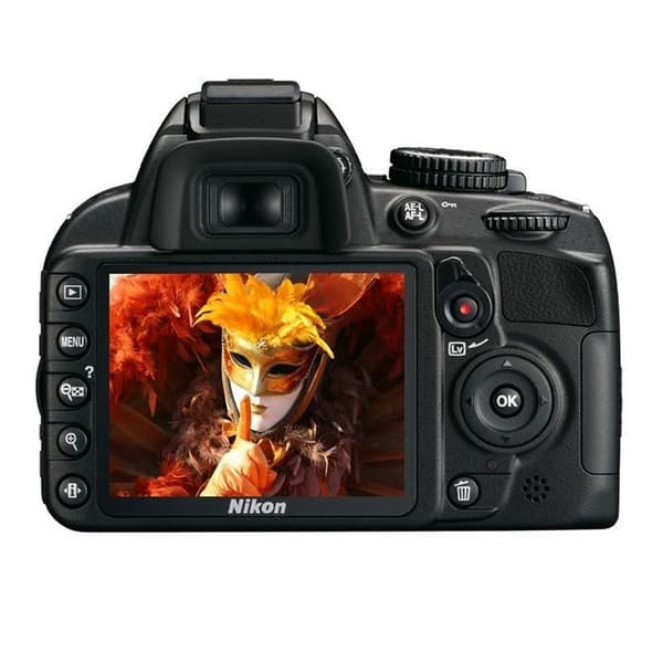 NIKON D3100 + AF-S DX 18-55 VR Reflex