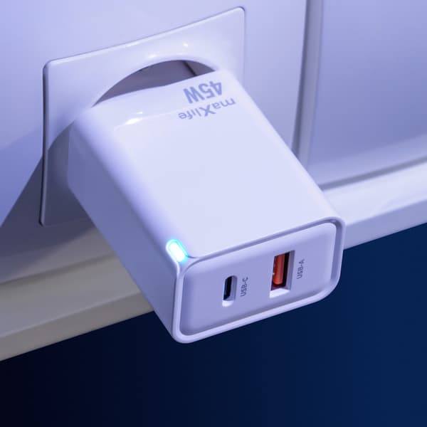 Maxlife GaN Laddare med PD QC 1xUSB-C 1xUSB 45W - Vit