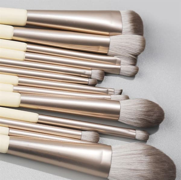 Technique PRO Sunlight Makeup Børstesæt - 13 Professionelle Makeupbørster