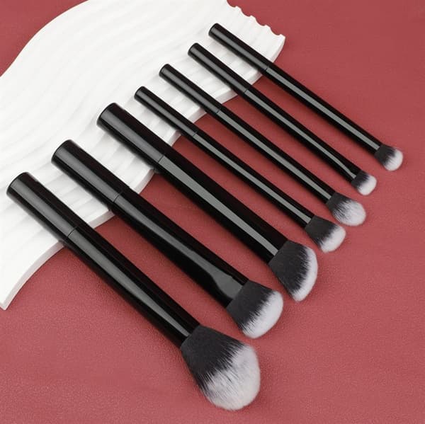 Technique PRO Chic Makeup Børstesæt - 7 dele - Sort