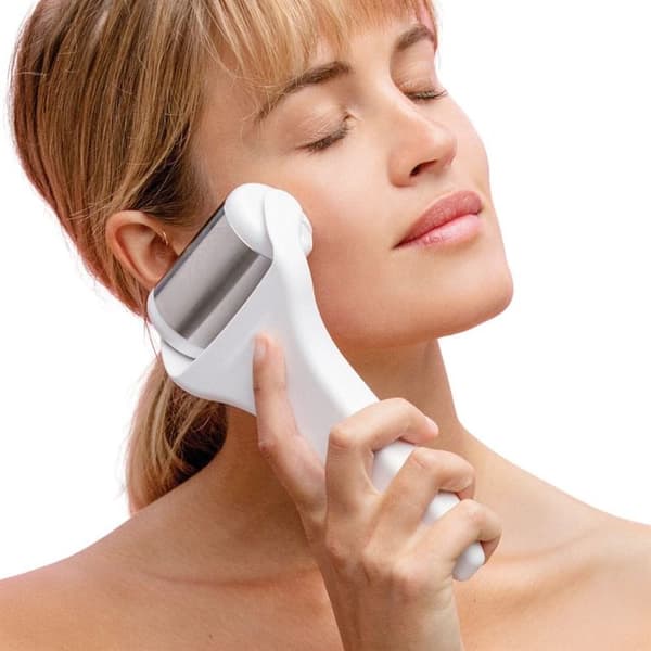 UNIQ Ice Roller til ansigts- og kropsmassage