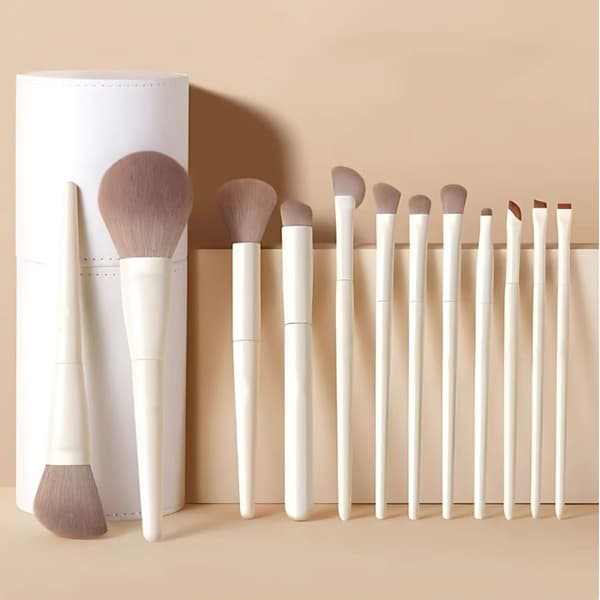 Technique PRO Cloud Makeupborstset – 12 makeupborstar med cup-etui