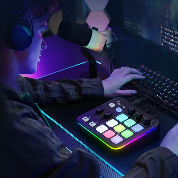 PC-mixer streaming | XLR-lydkort | 48V fantomstrøm | kompakt model