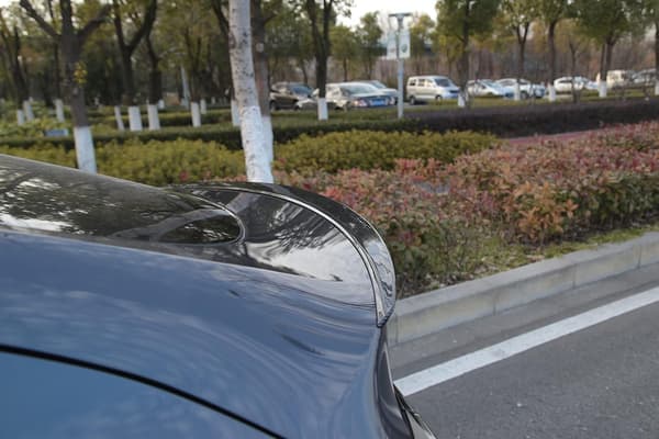 Hækspoiler Tesla Model 3 | Glossy Carbon Look | Aerodynamisk vinge | Sort