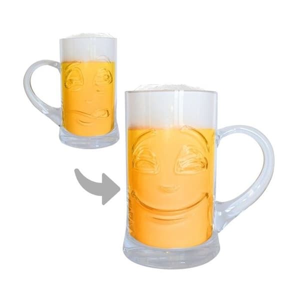 Double face expression ölmugg före och efter en öl