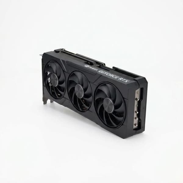 DSGATE Cloud LCD V gaming-pc Ryzen 7 7700X RTX 5070 12 GB