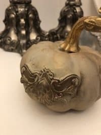 Græskar i beige med guld strejf