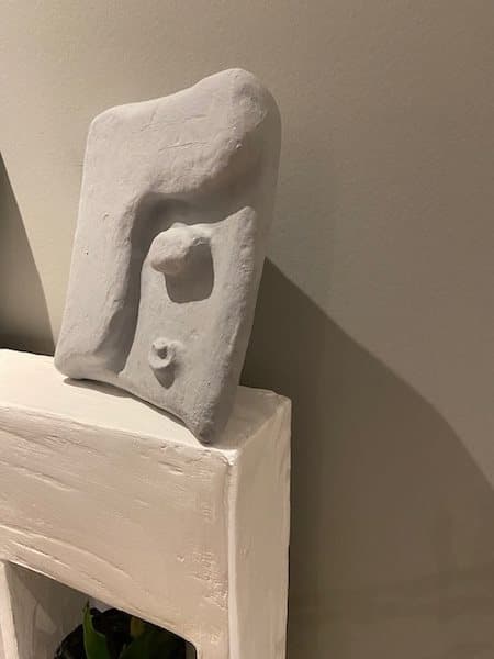 Papmaché ansigt – moderne kunstfigur