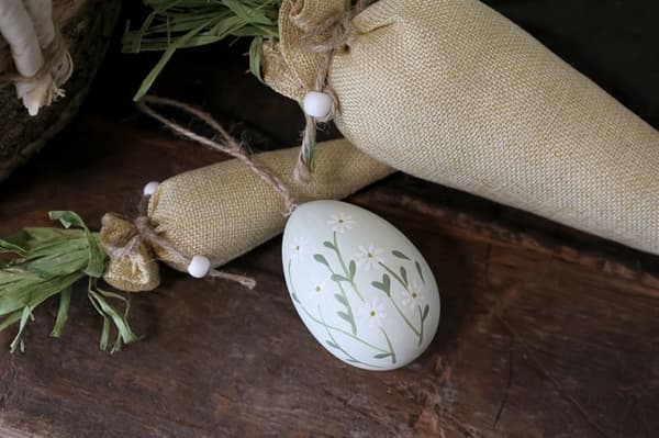 Påskägg med handmålade blommor - 2-pack