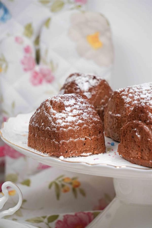Rosa bakeform i silikon med 6 hus