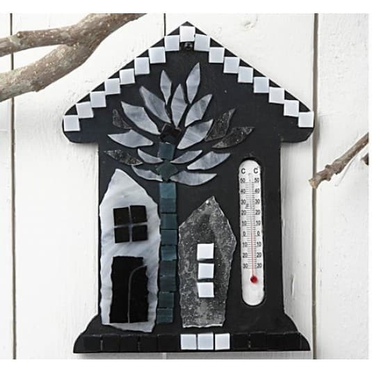 Trähus med termometer - stl. 23,5x16,5 cm - Kejsarträd
