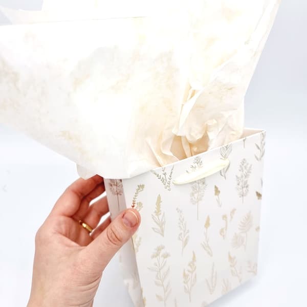 Presentpåse - 5 st - Ängsblommor Guld - 20x15 cm