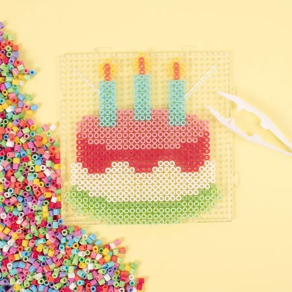Rörpärlor i Hink - Happy Mix - 5000 st - Playbox
