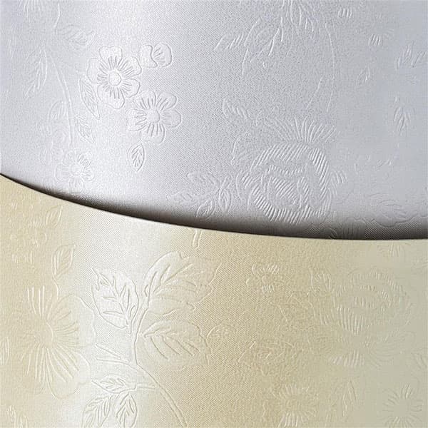 Papper A4 - Embossat Floral Creme - 20 ark - 220 g