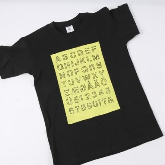 T-shirt - stl. 7 - 8 år - Svart - Rund hals