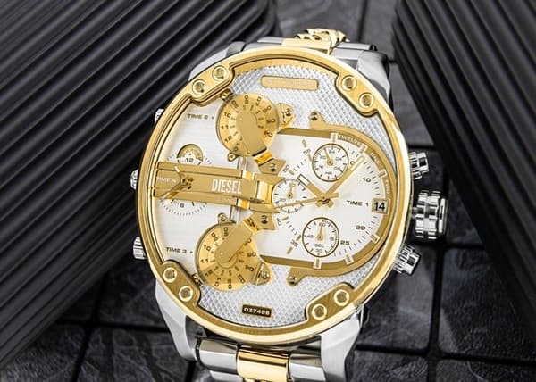 Herrklocka Diesel Mr Daddy Chronograph DZ7486 med presentförpackning