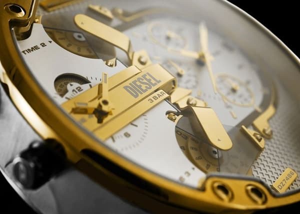 Herrklocka Diesel Mr Daddy Chronograph DZ7486 med presentförpackning