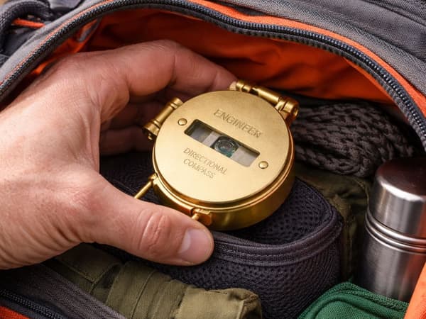 Kompass militär hopfällbar metall