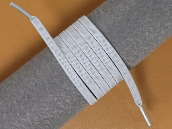 Elastiska, icke-bindande skorelinor 100 cm - White