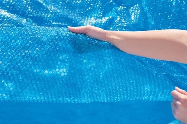 Soltäcke för pool / Poolskydd - 305 cm