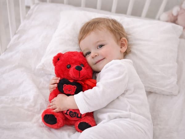 Teddybjørn med hjerter 30 cm
