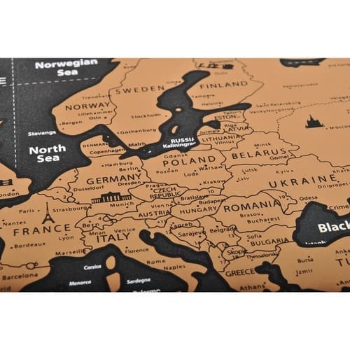 Kartta Scratchilla / Scratch Map / Maailmankartta - 82 x 59 cm
